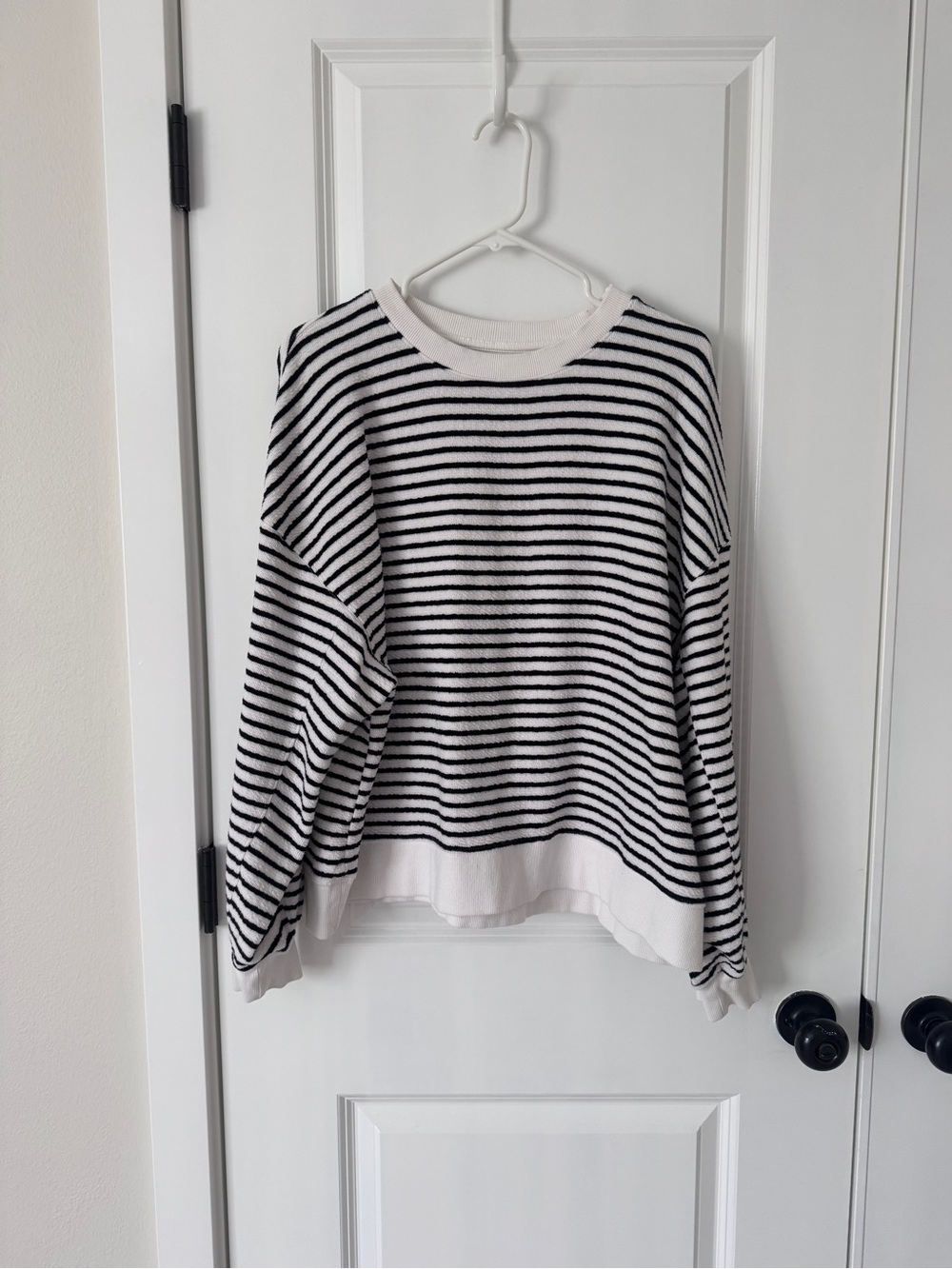 American Eagle AE Striped Crew Sweatshirt Sz M